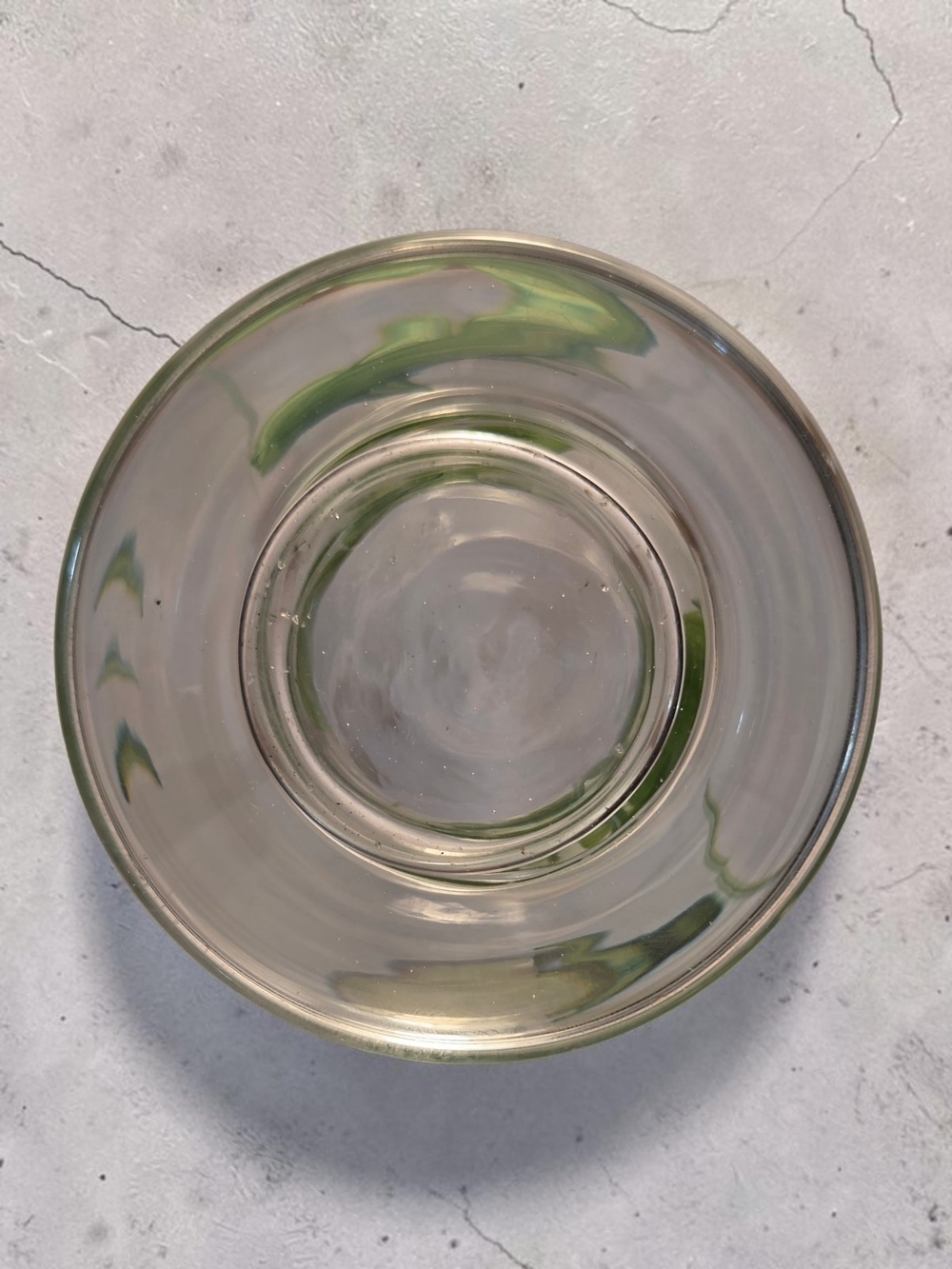 Hand-Painted Daisy Glass Vase - Clear with White & Green Floral Design - Picture 3 of 4